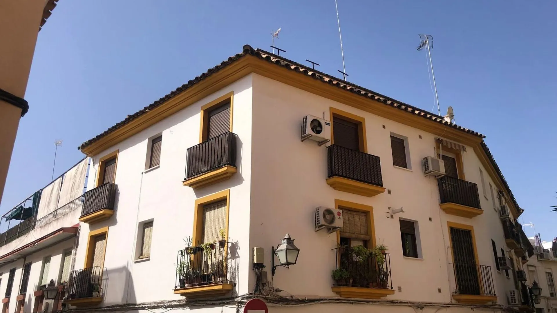 Apto Familiar Balcones A La Muralla Córdoba